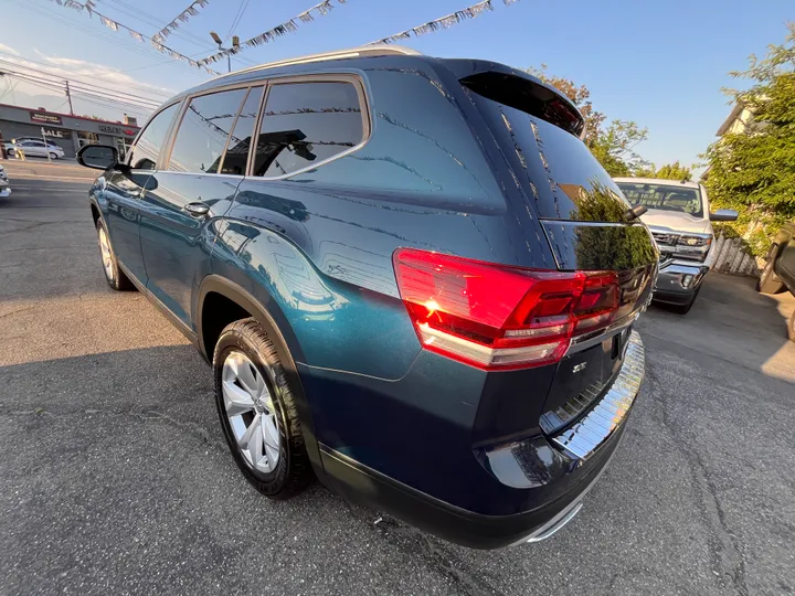 BLUE, 2018 VOLKSWAGEN ATLAS SE W/TECH PKG Image 15