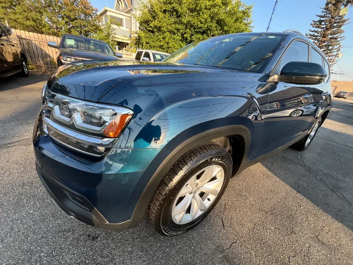 BLUE, 2018 VOLKSWAGEN ATLAS SE W/TECH PKG Image 19