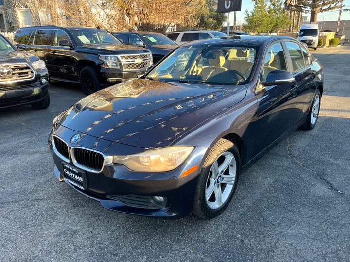 BLUE, 2014 BMW 3 SERIES 320I XDRIVE Image 6