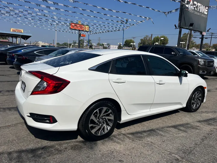 WHITE, 2016 HONDA CIVIC EX Image 12