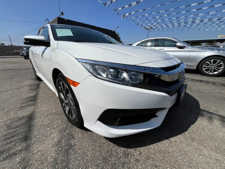 WHITE, 2016 HONDA CIVIC EX Image 22