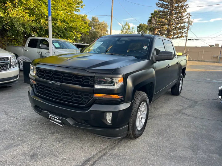 BLACK, 2018 CHEVROLET SILVERADO 1500 CREW CAB Image 8