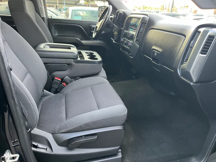 BLACK, 2018 CHEVROLET SILVERADO 1500 CREW CAB Image 44