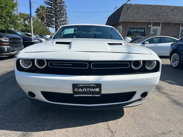 WHITE, 2019 DODGE CHALLENGER SXT Image 12