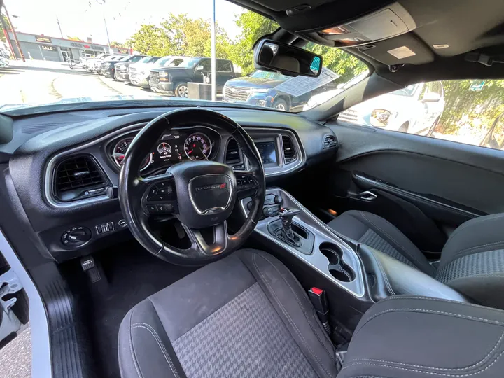 WHITE, 2019 DODGE CHALLENGER SXT Image 33