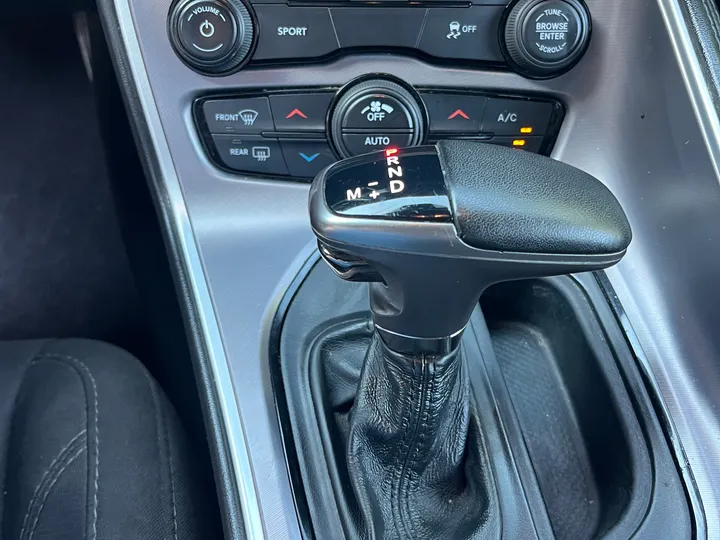 WHITE, 2019 DODGE CHALLENGER SXT Image 34