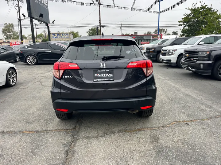 GRAY, 2018 HONDA HR-V EX Image 13