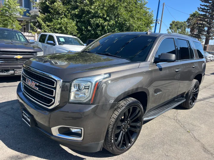 GRAY, 2019 GMC YUKON SLT SPORT Image 9