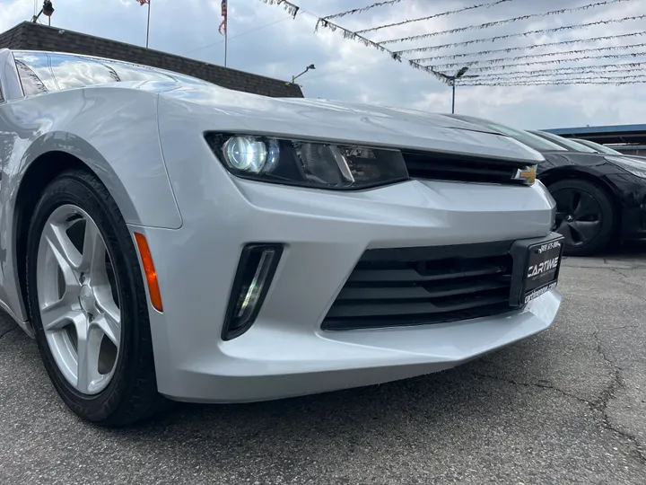 SILVER, 2018 CHEVROLET CAMARO Image 9