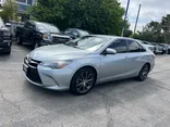 SILVER, 2015 TOYOTA CAMRY XSE Thumnail Image 9