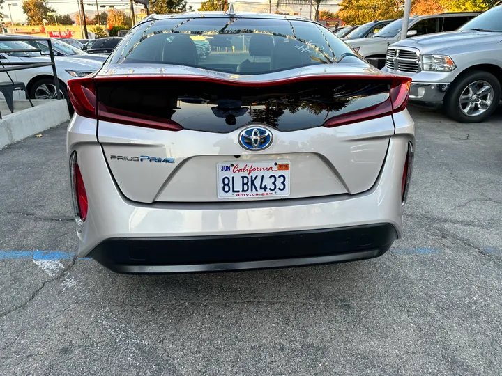 SILVER, 2019 TOYOTA PRIUS PRIME Image 12