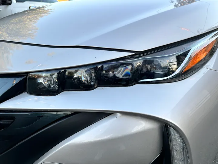 SILVER, 2019 TOYOTA PRIUS PRIME Image 22