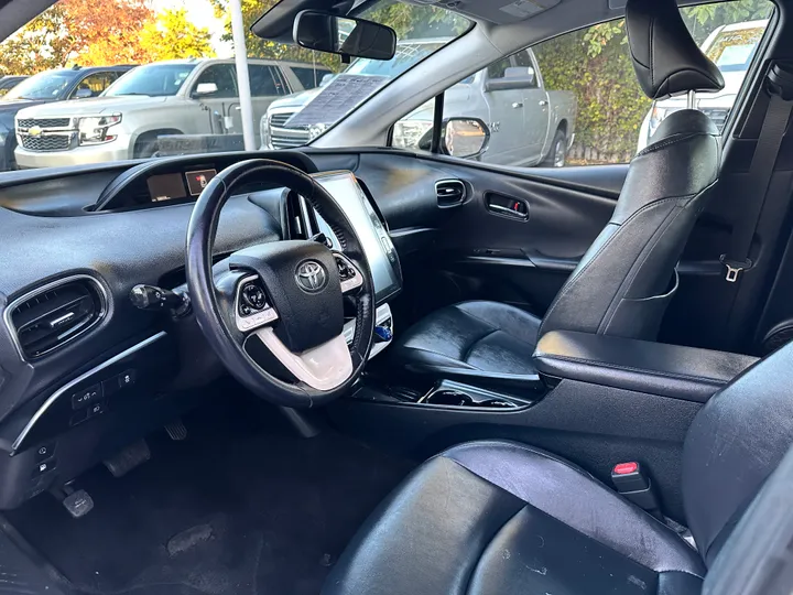 SILVER, 2019 TOYOTA PRIUS PRIME Image 31