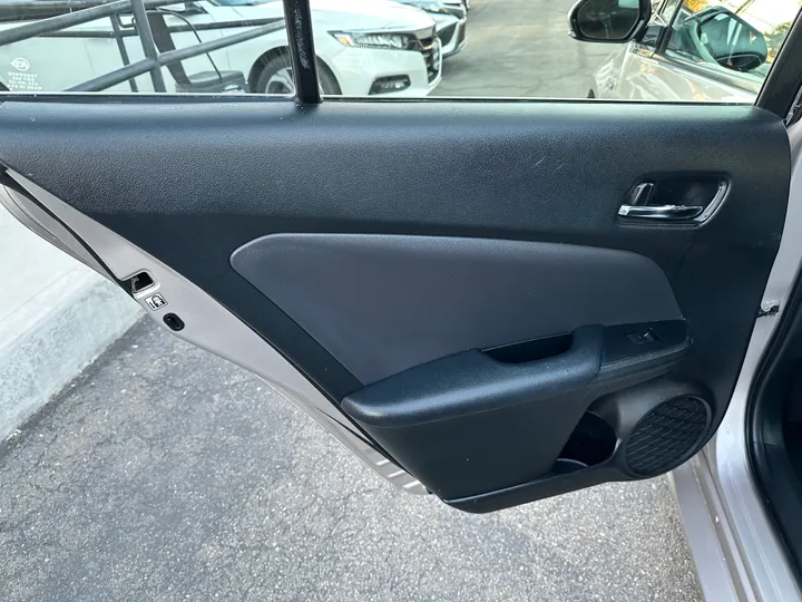 SILVER, 2019 TOYOTA PRIUS PRIME Image 33