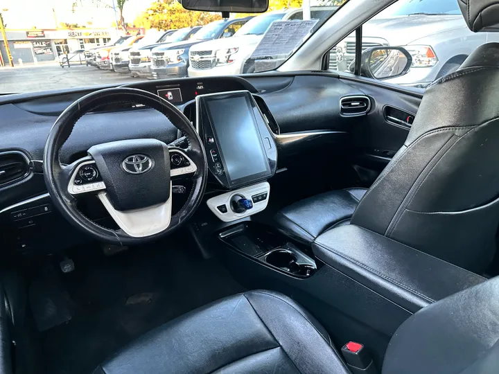 SILVER, 2019 TOYOTA PRIUS PRIME Image 36