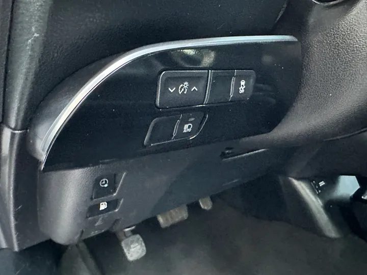 SILVER, 2019 TOYOTA PRIUS PRIME Image 47