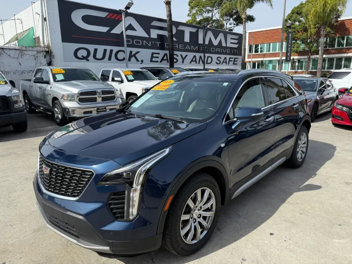 BLUE, 2021 CADILLAC XT4 Image 2