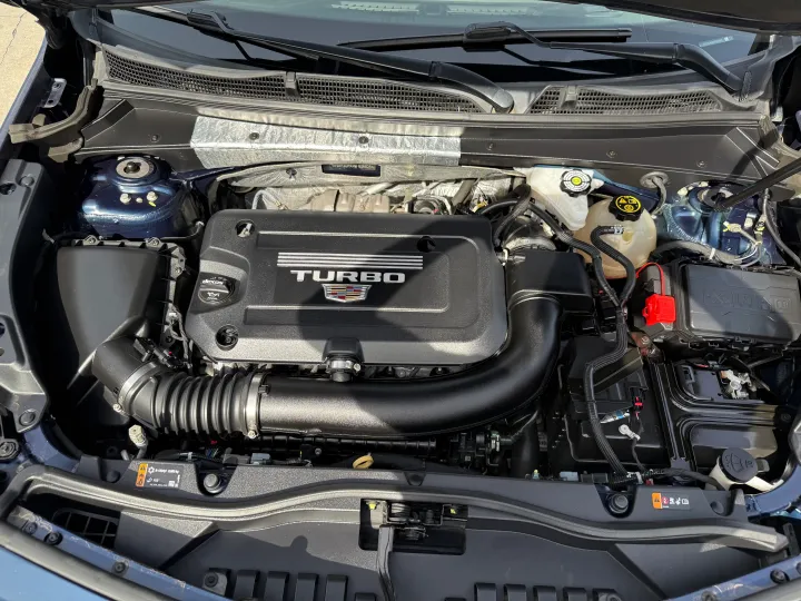 BLUE, 2021 CADILLAC XT4 Image 7