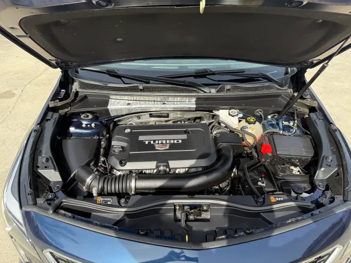 BLUE, 2021 CADILLAC XT4 Image 8