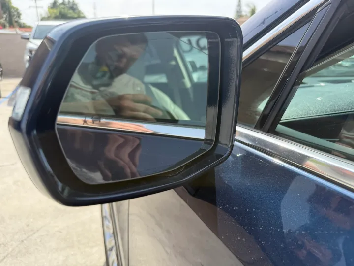 BLUE, 2021 CADILLAC XT4 Image 31