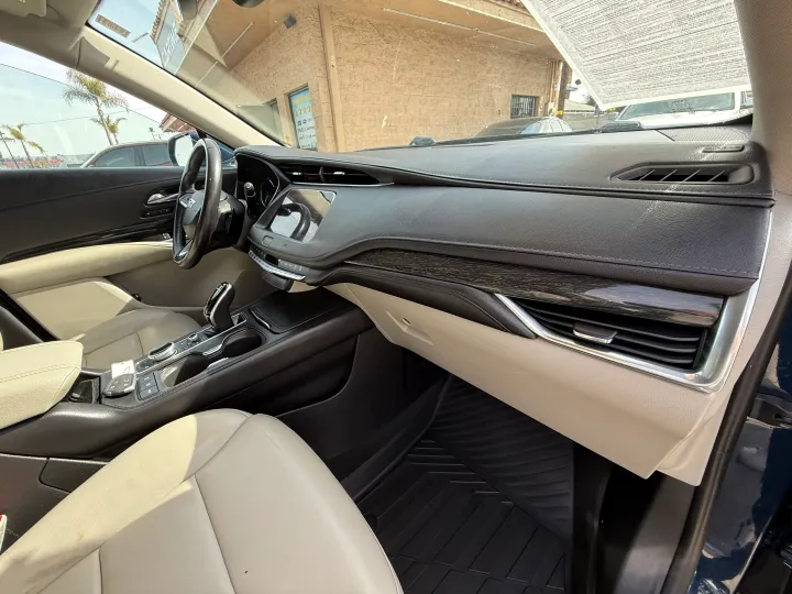 BLUE, 2021 CADILLAC XT4 Image 33
