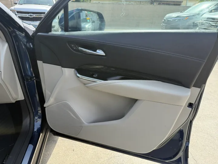 BLUE, 2021 CADILLAC XT4 Image 37