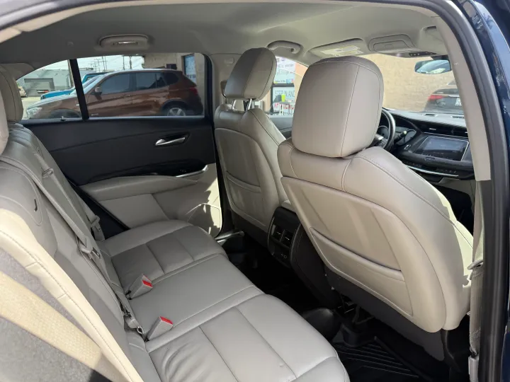 BLUE, 2021 CADILLAC XT4 Image 39