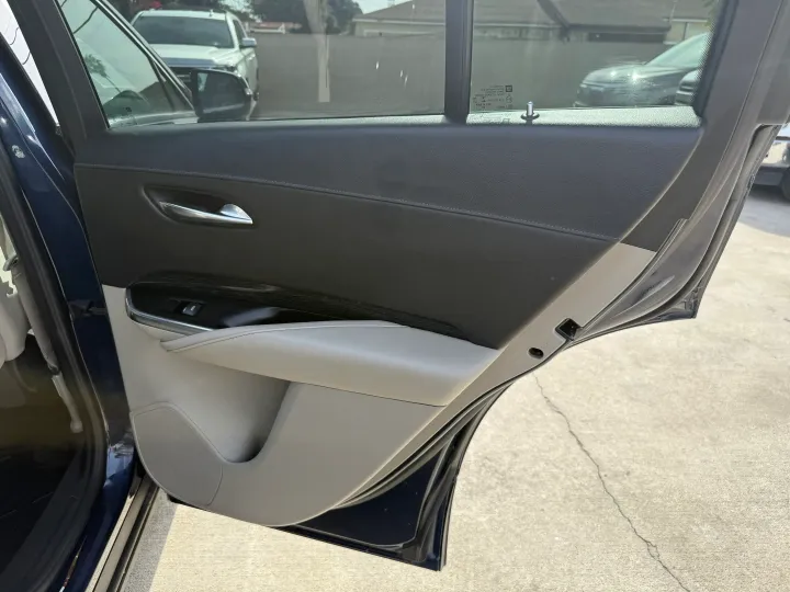 BLUE, 2021 CADILLAC XT4 Image 40