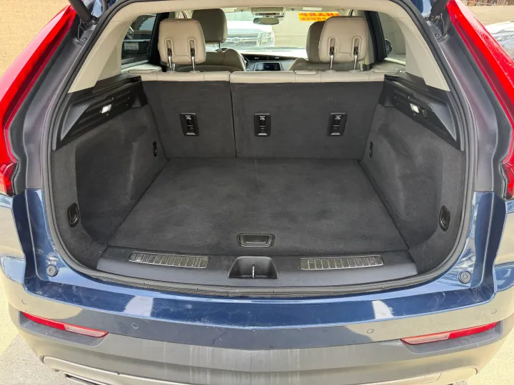 BLUE, 2021 CADILLAC XT4 Image 44