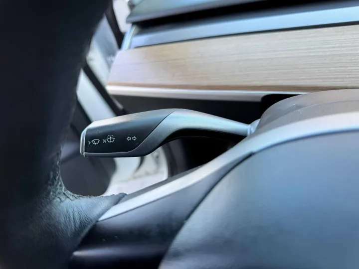 WHITE, 2021 TESLA MODEL 3 Image 8