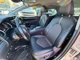 SILVER, 2019 TOYOTA CAMRY SE Thumnail Image 31