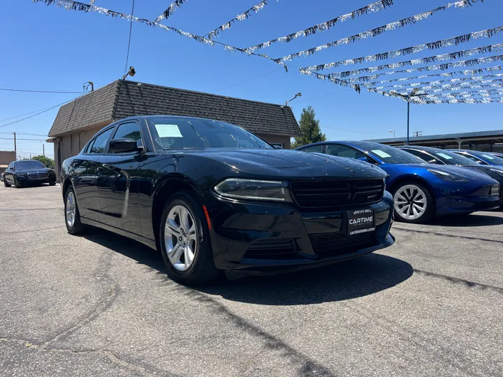 BLACK, 2022 DODGE CHARGER SXT PLUS Image 3