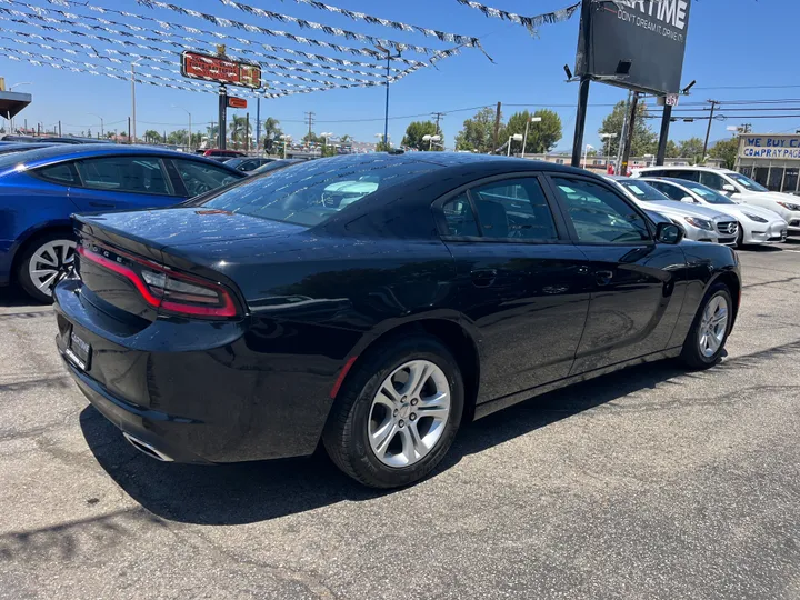 BLACK, 2022 DODGE CHARGER SXT PLUS Image 12