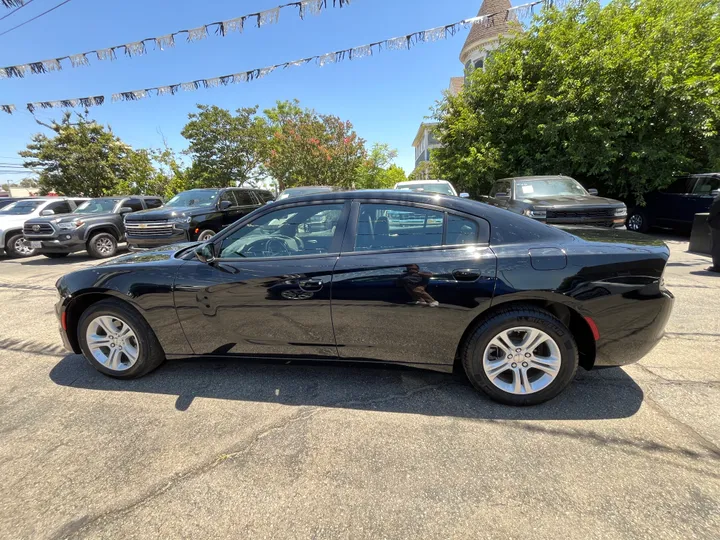 BLACK, 2022 DODGE CHARGER SXT PLUS Image 18