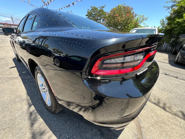 BLACK, 2022 DODGE CHARGER SXT PLUS Image 19