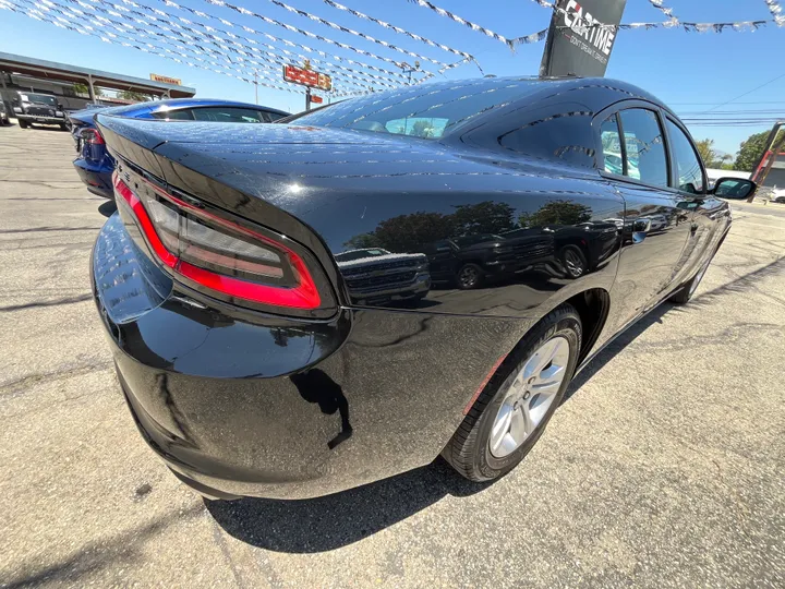 BLACK, 2022 DODGE CHARGER SXT PLUS Image 20