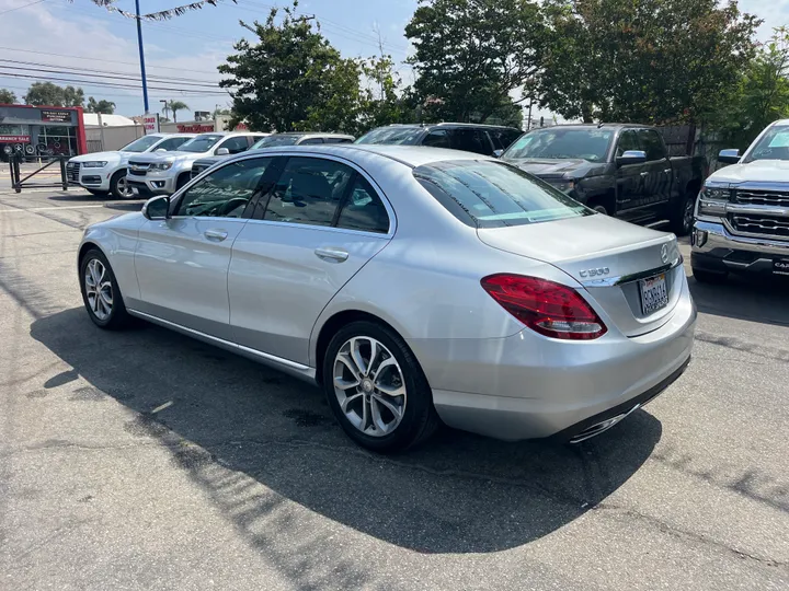 SILVER, 2015 MERCEDES-BENZ C-CLASS C300 Image 13