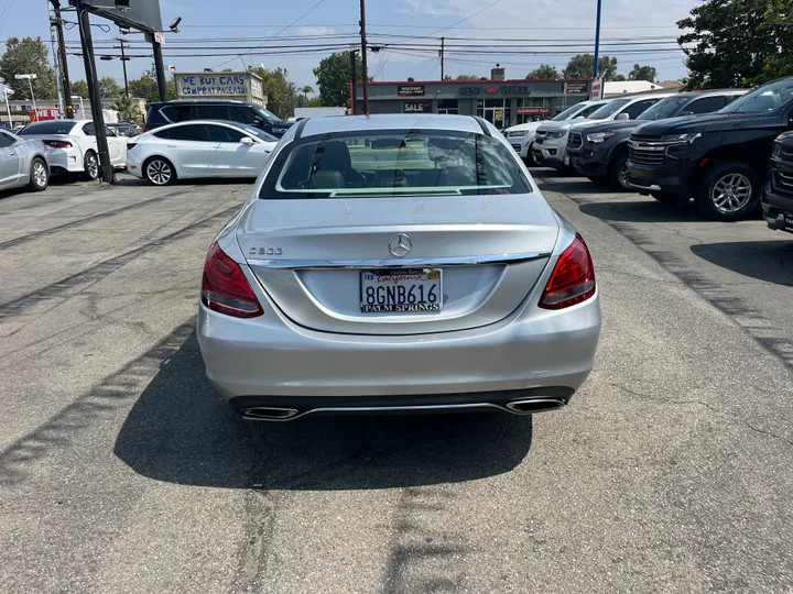 SILVER, 2015 MERCEDES-BENZ C-CLASS C300 Image 15