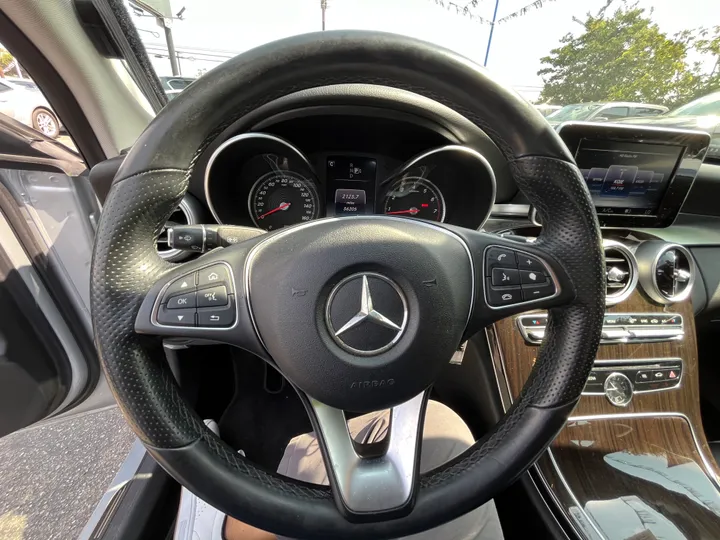 SILVER, 2015 MERCEDES-BENZ C-CLASS C300 Image 37