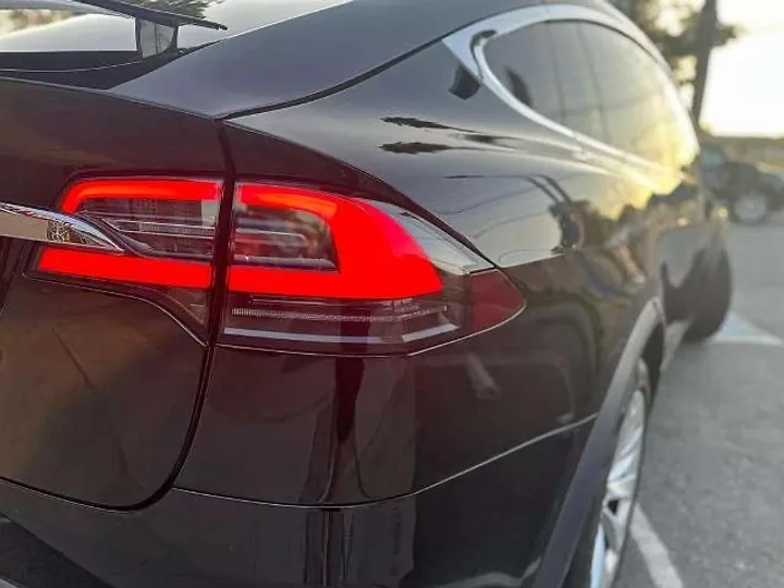 BLACK, 2016 TESLA MODEL X P90D SIGNATURE AWD Image 6