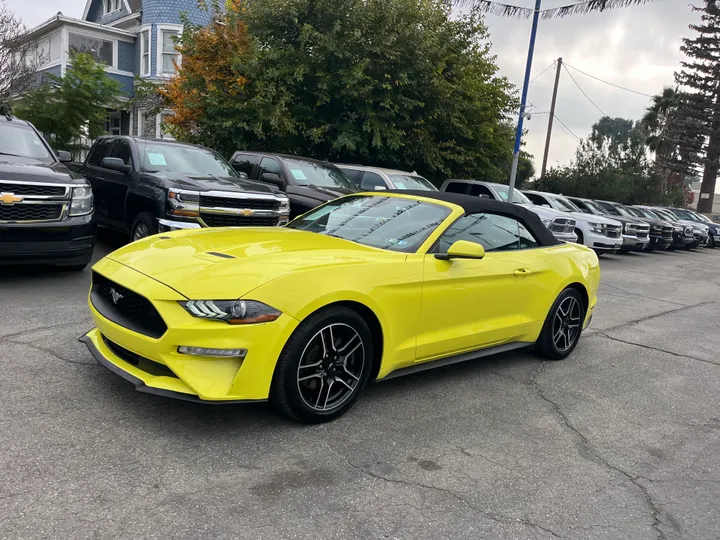 YELLOW, 2021 FORD MUSTANG Image 5