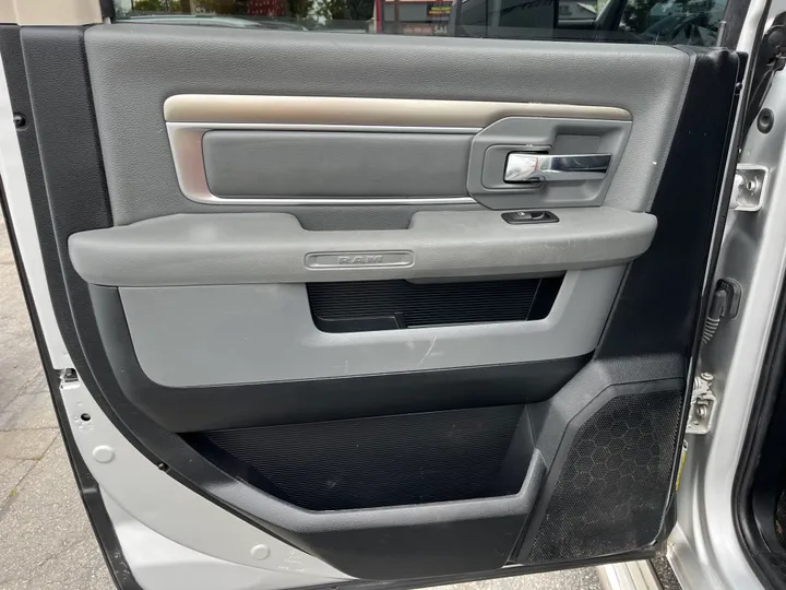 SILVER, 2016 RAM 1500 CREW CAB  DIESEL Image 21