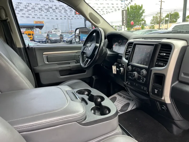 SILVER, 2016 RAM 1500 CREW CAB      DIESEL Image 40