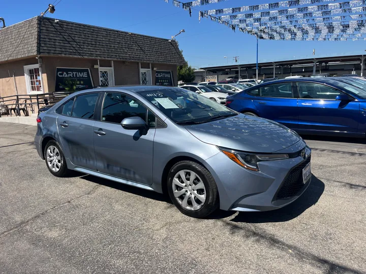 GRAY, 2020 TOYOTA COROLLA Image 2