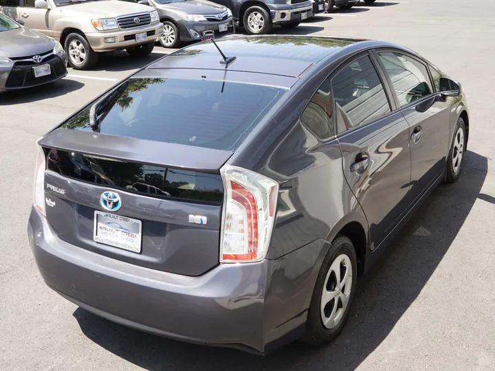 GRAY, 2012 TOYOTA PRIUS Image 13