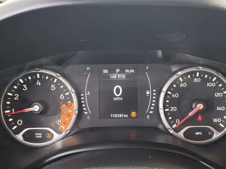 SILVER, 2018 JEEP RENEGADE Image 22