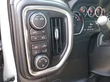 SILVER, 2021 CHEVROLET SILVERADO 1500 CREW CAB Thumnail Image 18