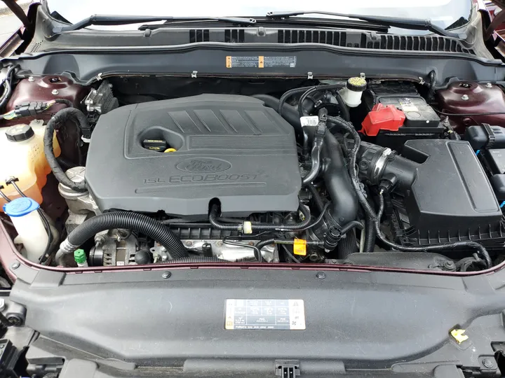 BURGUNDY, 2018 FORD FUSION Image 9