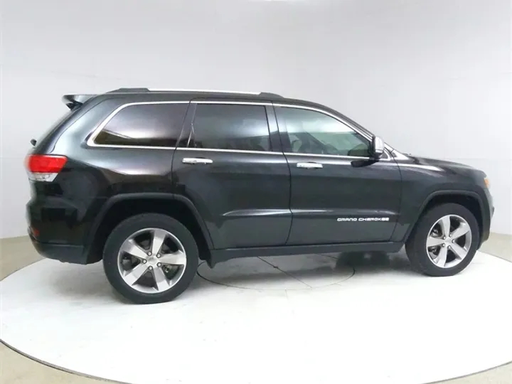 Brilliant Black Crystal Pearlcoat, 2014 JEEP GRAND CHEROKEE Image 8