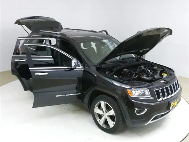 Brilliant Black Crystal Pearlcoat, 2014 JEEP GRAND CHEROKEE Image 17